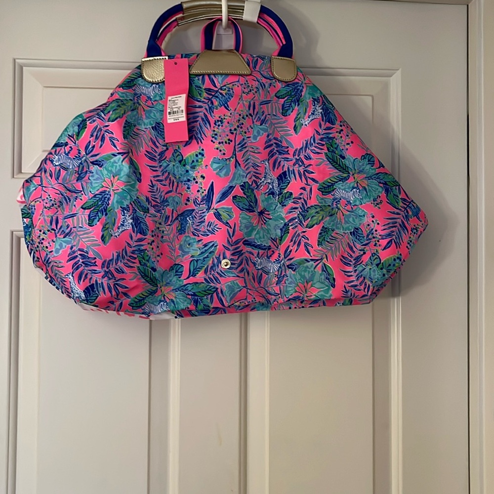 Lilly Pulitzer, Whitleigh Weekender
Never Used! Tags Still on!